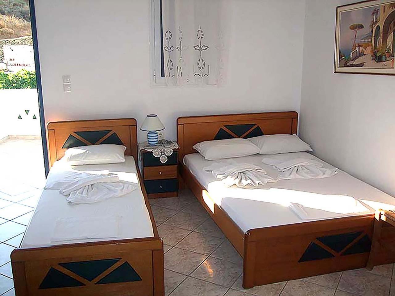 Oneiro Rooms Kythnos Kanala Szoba fotó